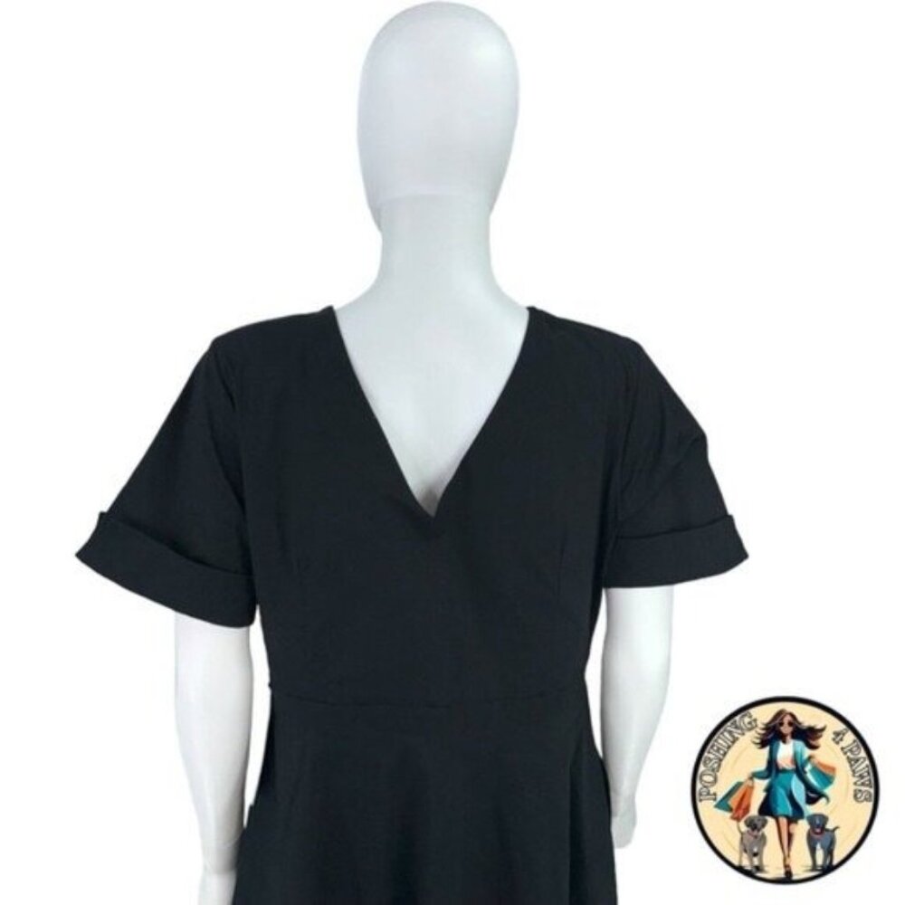 Tuckernuck Black V‑Neck Button Front Maxi Dress - Picture 13 of 15